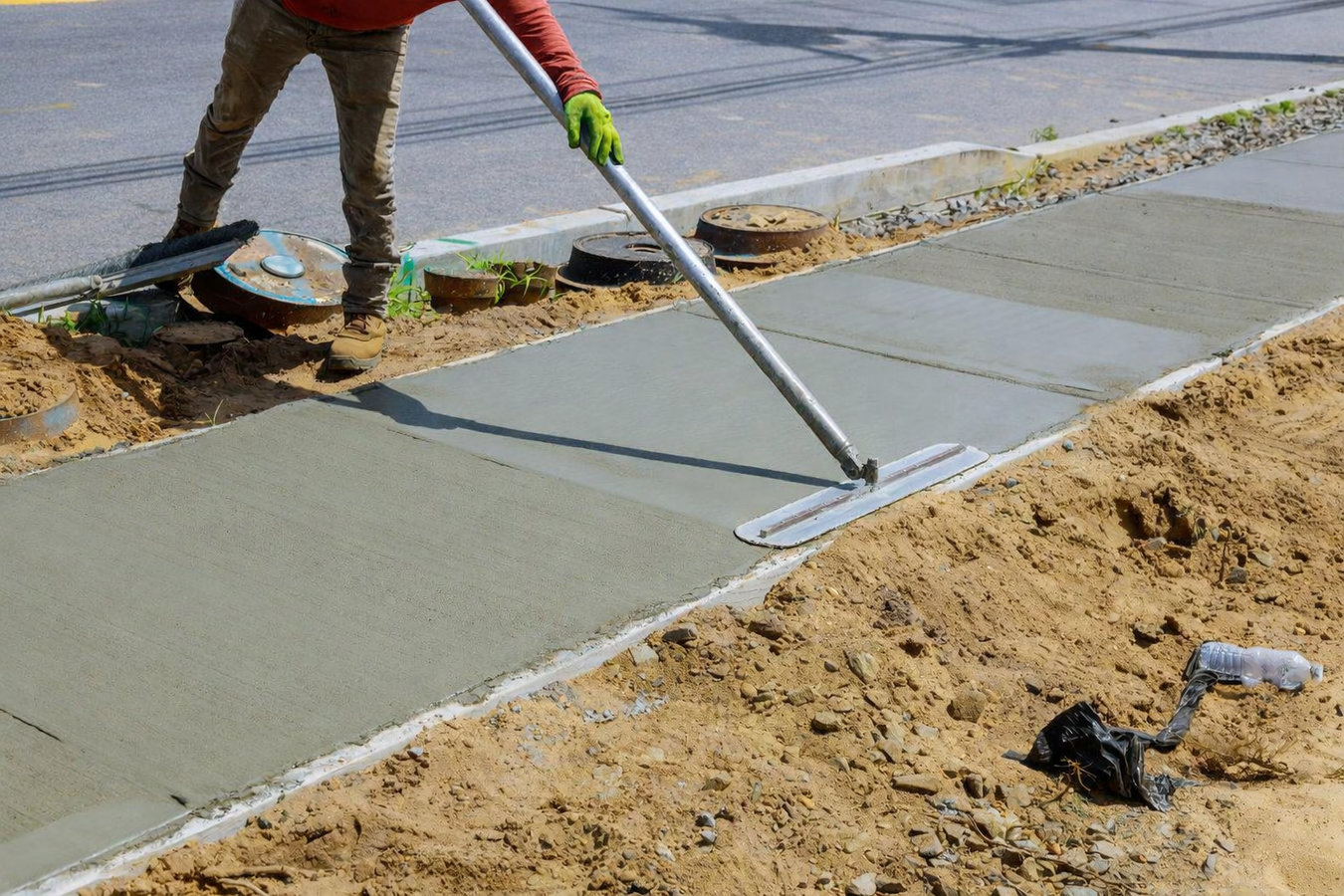 Concrete sidewalk building